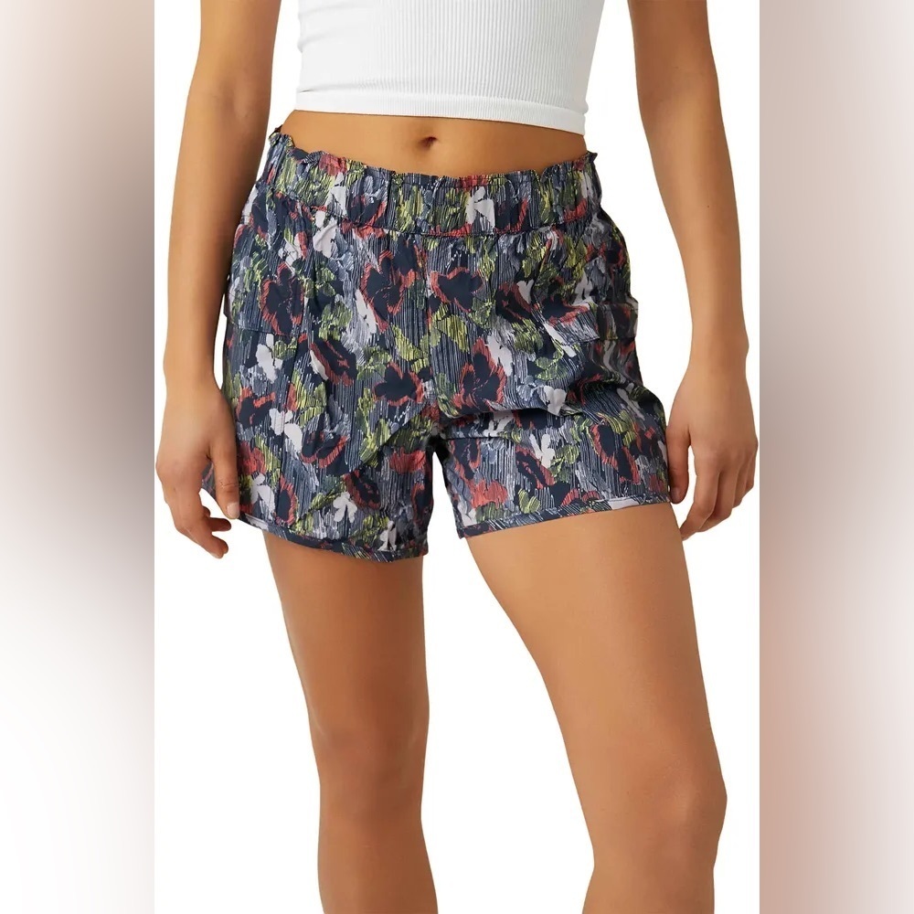 FP Movement Women's NWOT In The Wild Printed Shorts​​